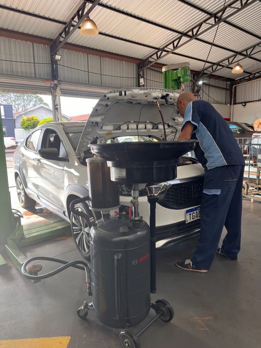 Troca de óleo — Jataí Auto Center
